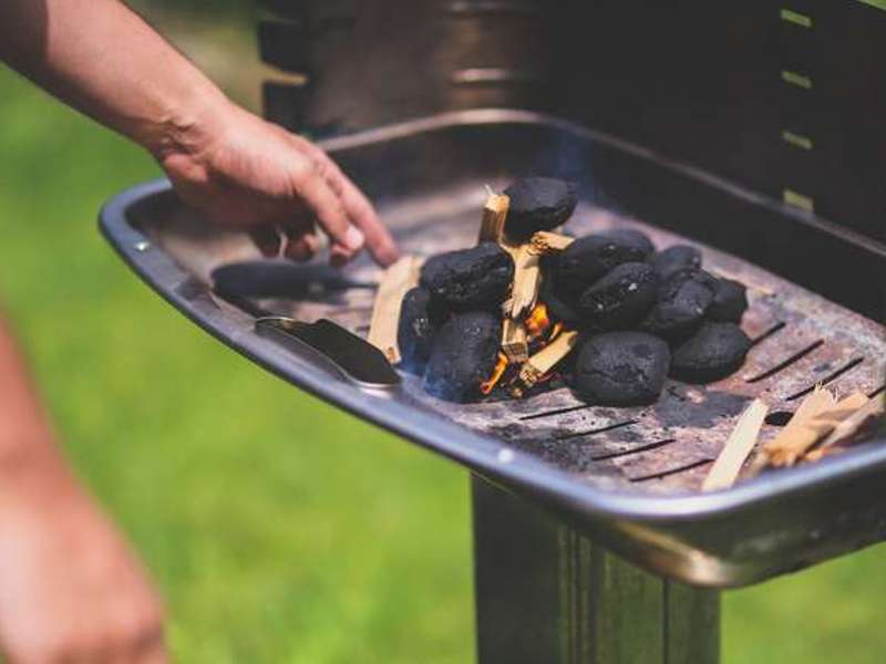 pribor za žar oglje